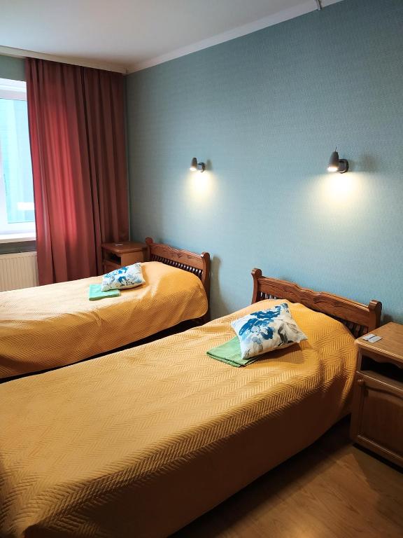 Готель «Тріас»