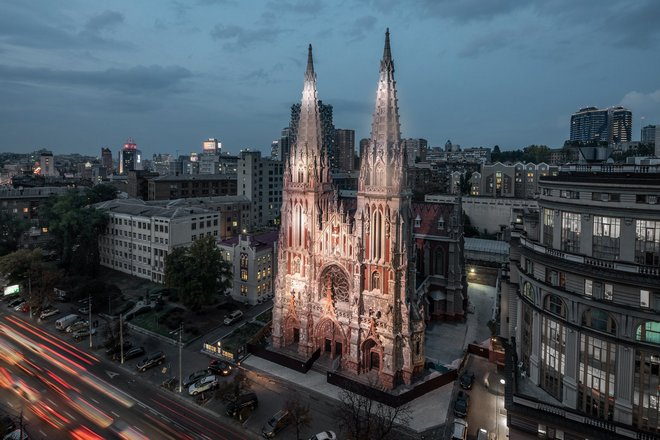 «Жовтневий палац»