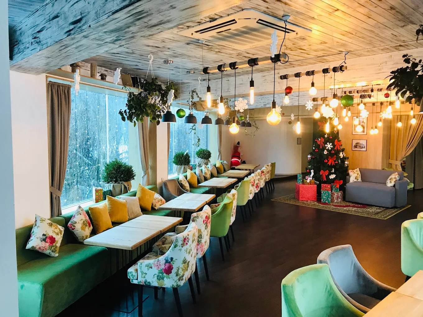 «Кухня Поллі» на Голосіївському