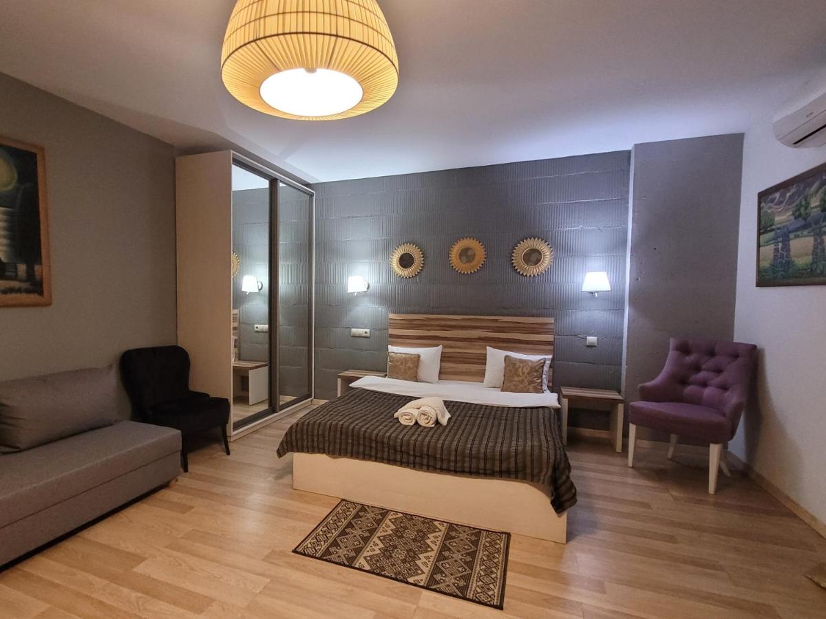 Мініготель «На Деміївській»