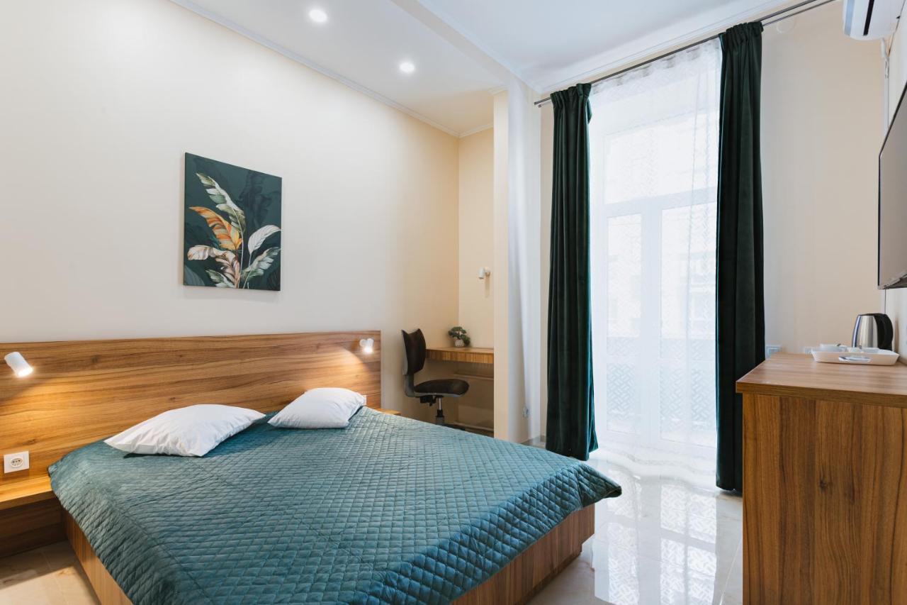 Мініготель «Non-Stop»