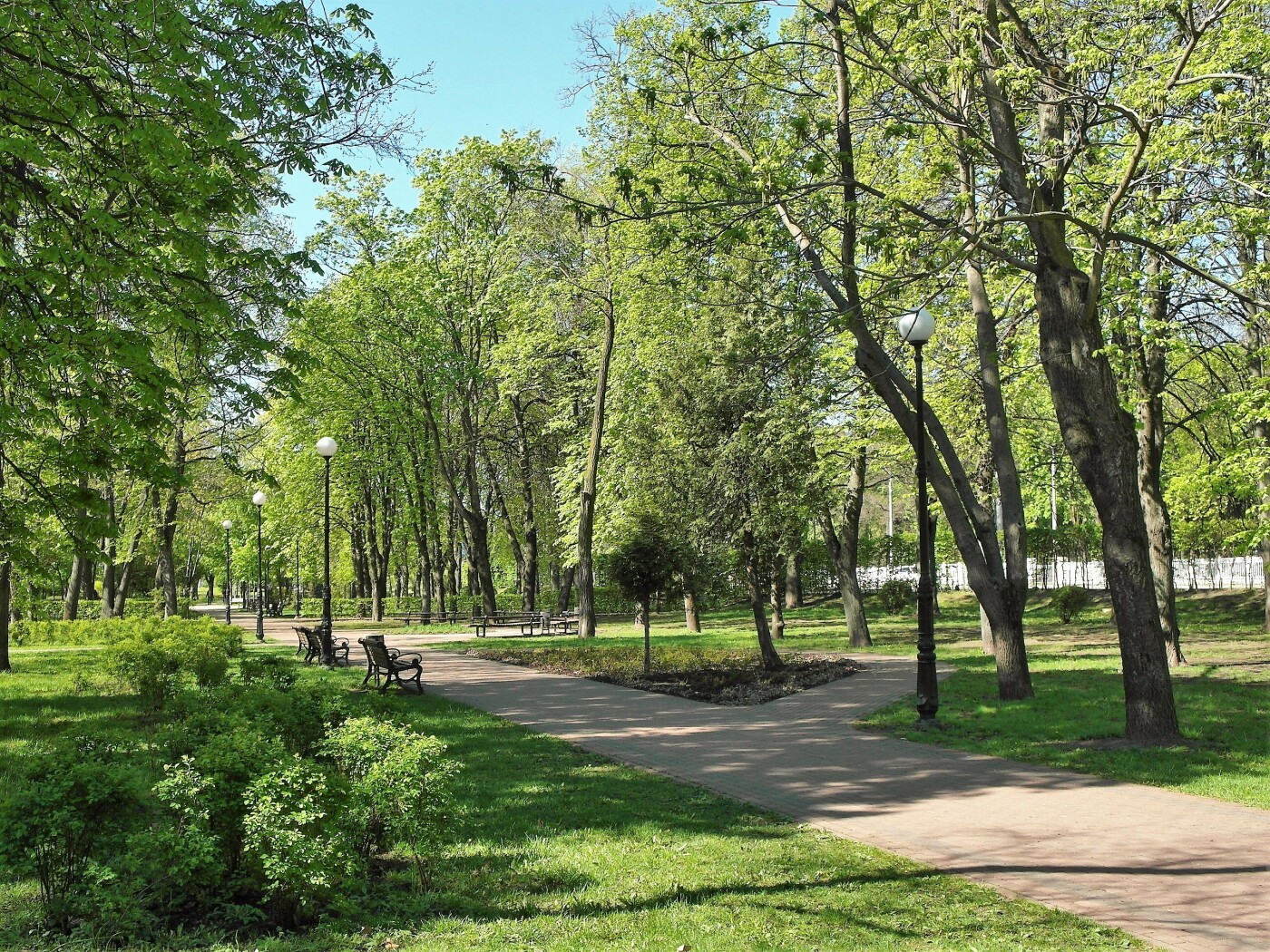 Парк імені Миколи Зерова