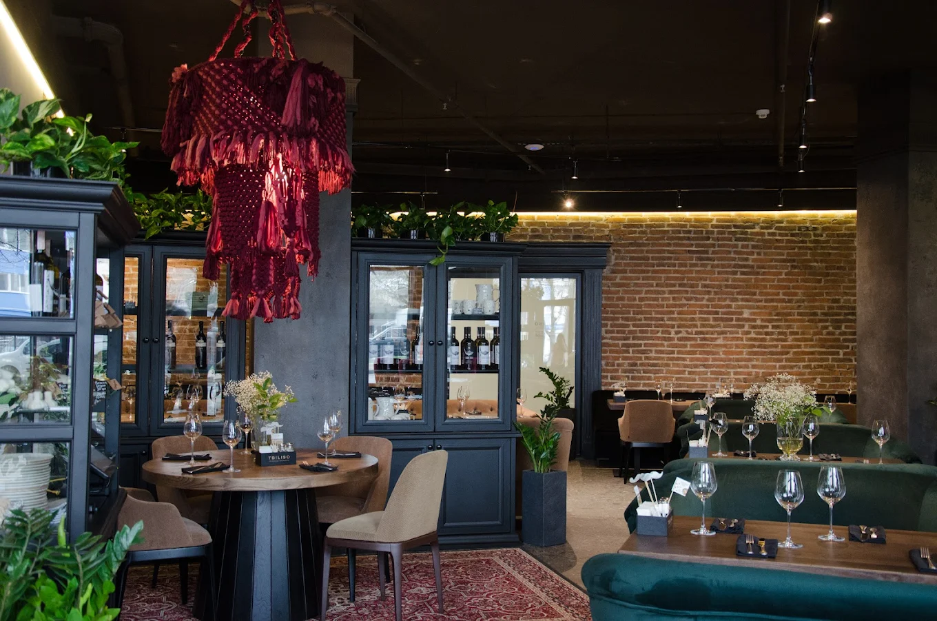 «Tbiliso» на Деміївській