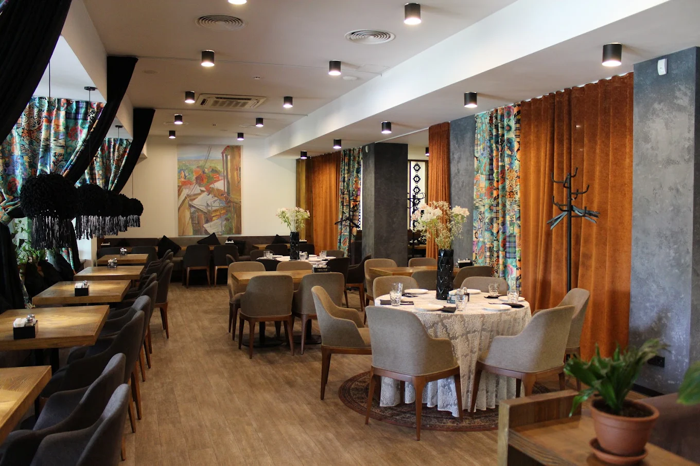 «Tbiliso» на Русанівці