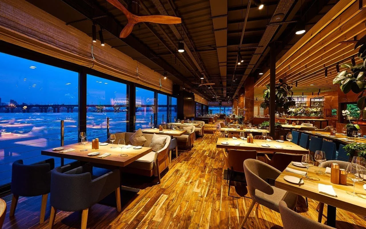 Веранда на Дніпрі