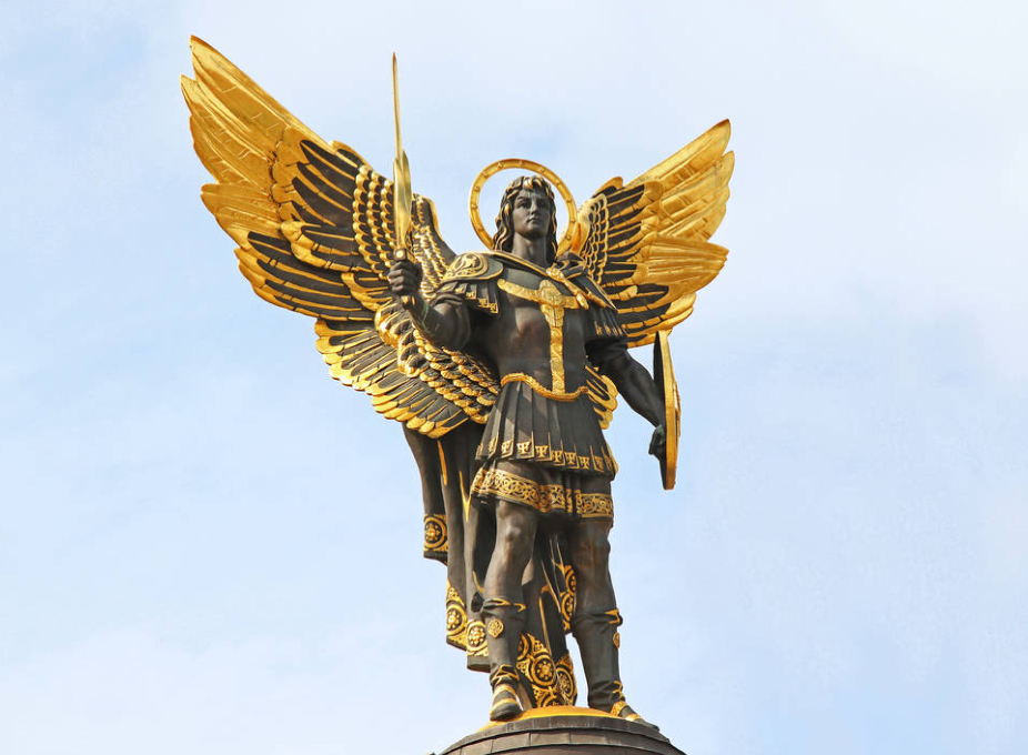 Скульптура Архистратига Михаїла