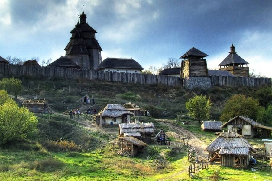 Історико-культурний комплекс «Запорізька Січ» (не працює в зв'язку з воєнним станом)