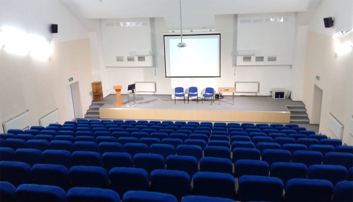 Славутич Арена