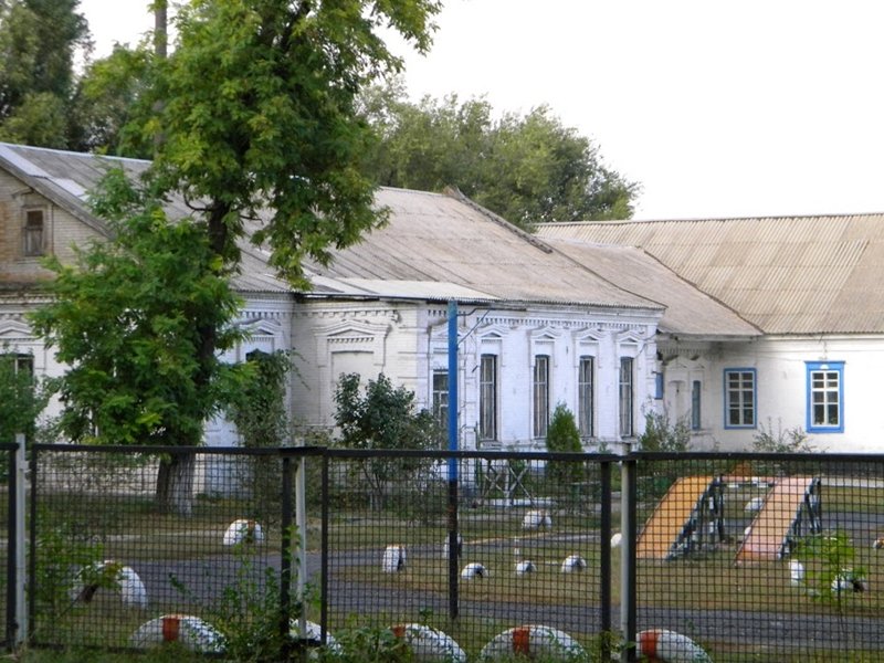 Будинок менонітської середньої школи для хлопчиків