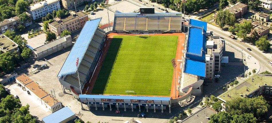 Стадіон «Славутич-Арена»