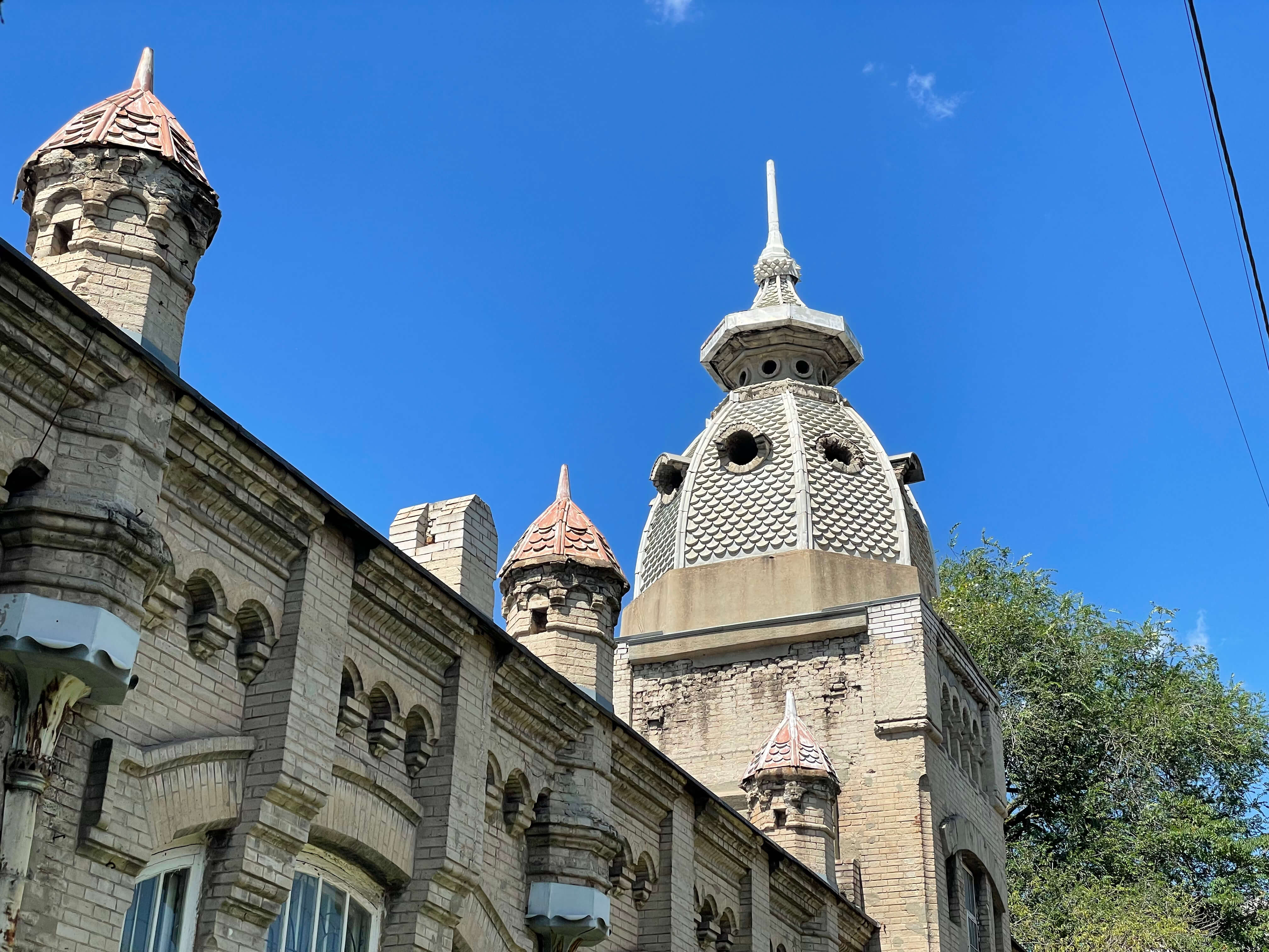 Прогулянка старим Олександрівськом