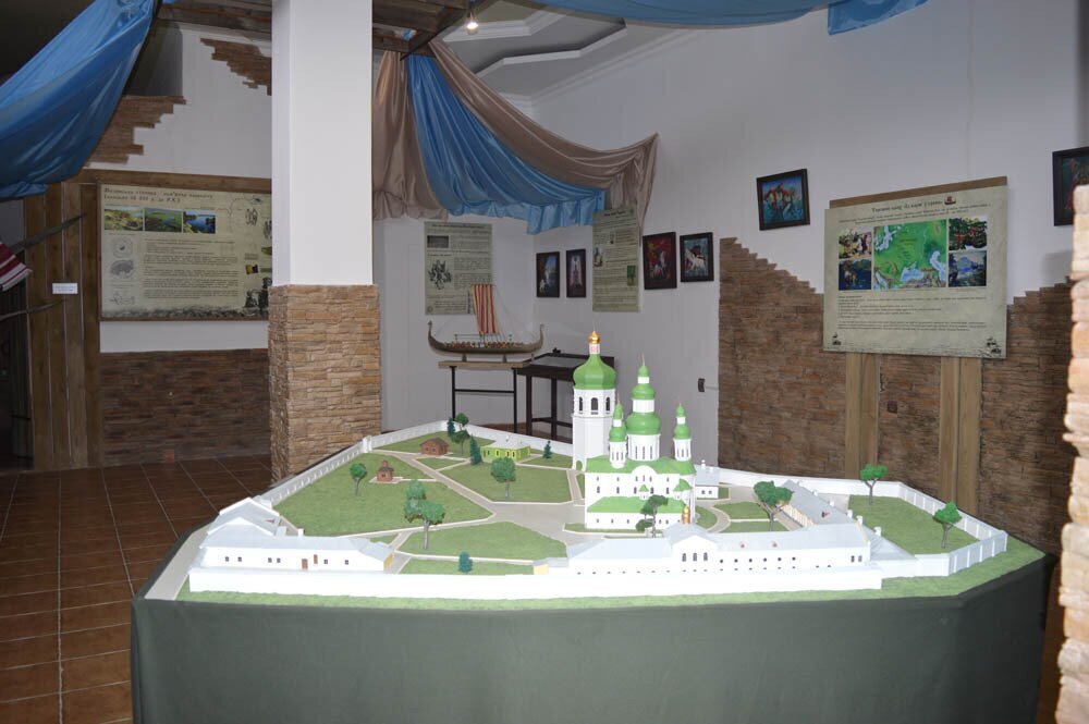 Historical tour of Chernihiv region