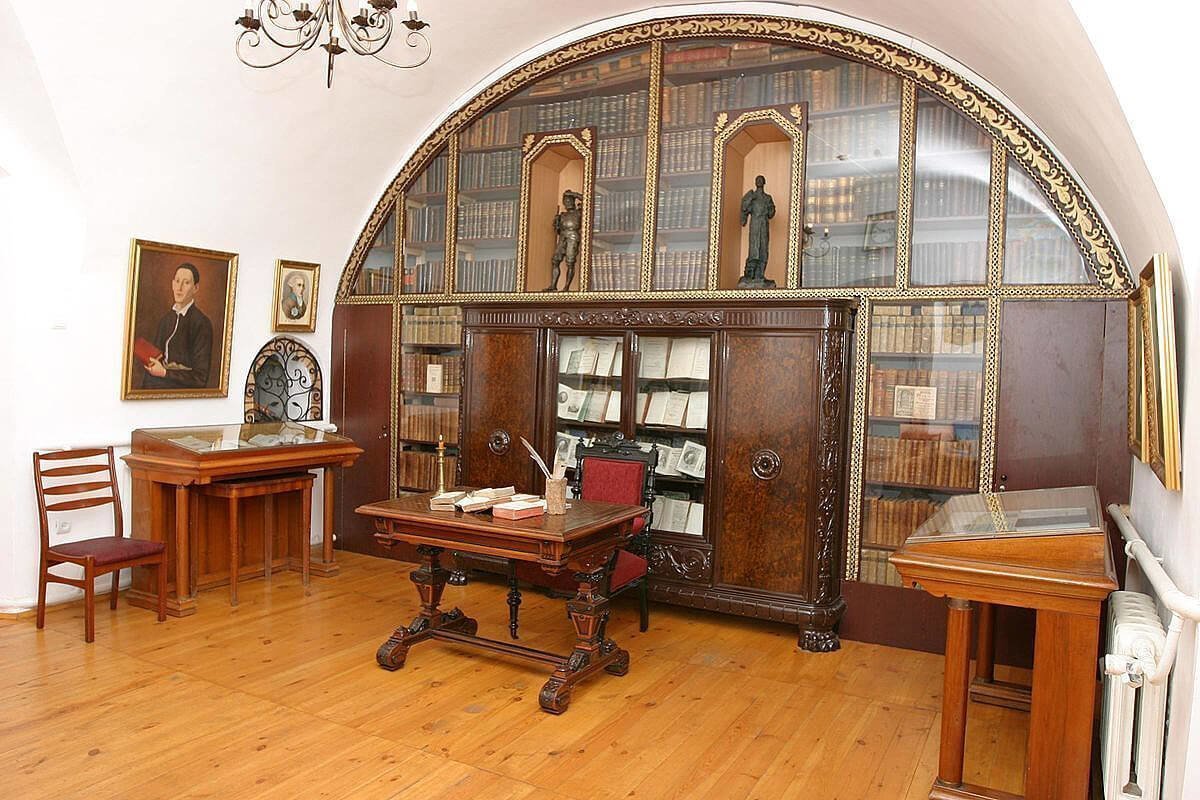 Pereyaslav-Khmelnytsky - Kaniv - Boguslavsky Falls